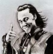 Tom Hiddleston mint Loki